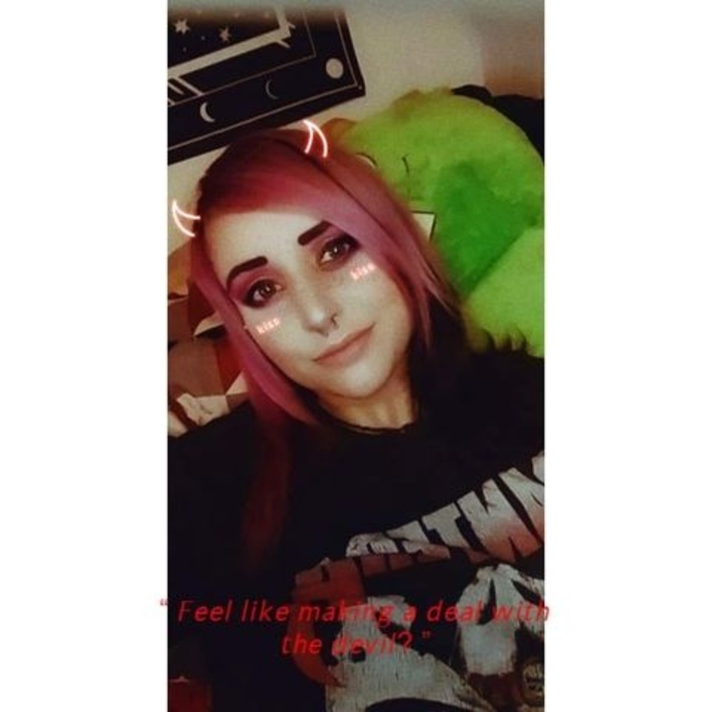 Meet your Posher, Niki